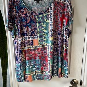 Multi color woman’s plus size top